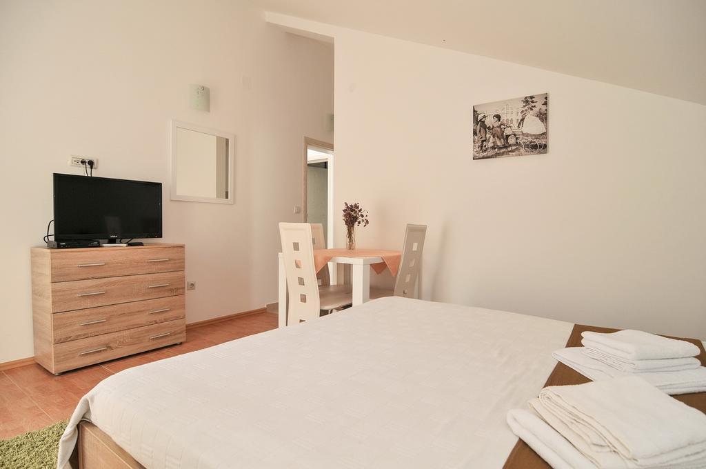 Apartmani P&M Tivat Luaran gambar